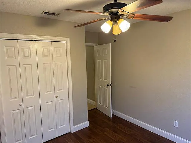 2717 Laurie Ln — Photo 11