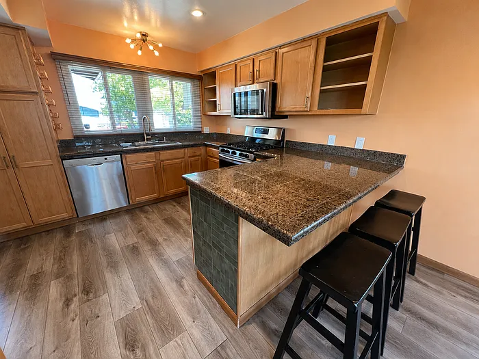 5484 Redding Rd — Photo 5