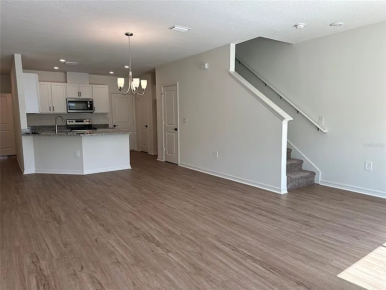 9354 Westside Hills Dr — Photo 3
