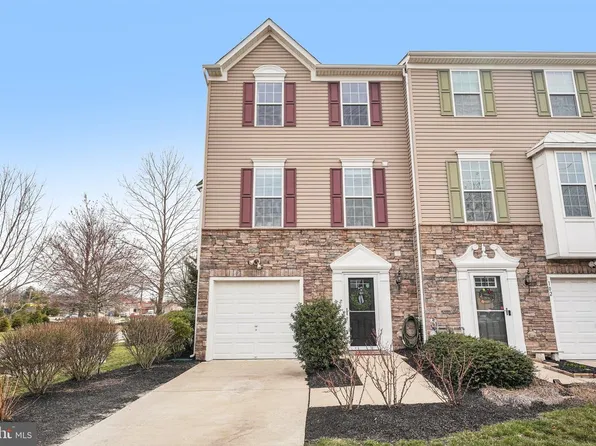 101 Emerson Ct, Clementon, NJ 08021