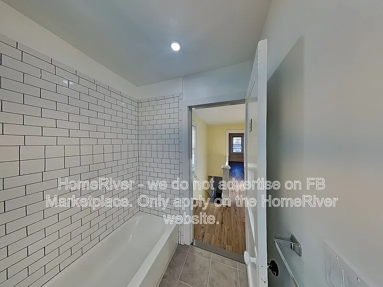 289 Hilton Ave — Photo 17