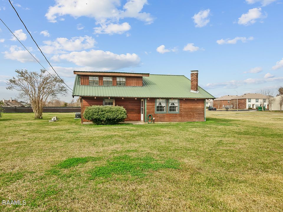 1st image of 203 Saint Seton Ln