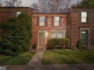 9033 Armendown Dr, Springfield, VA 22152