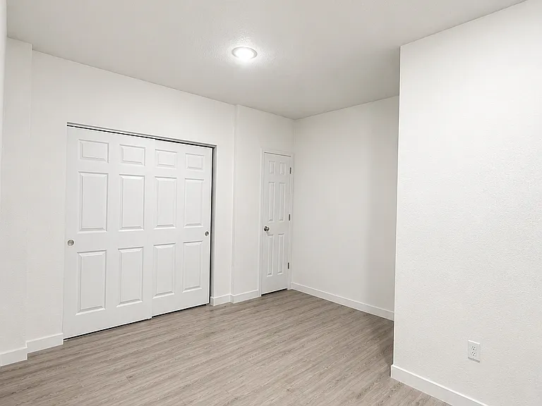1005 S Elk Way — Photo 32