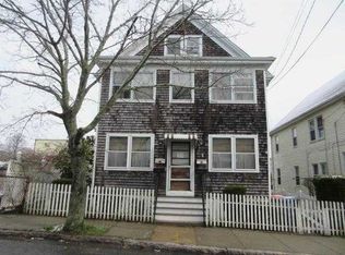 129 Fruit St, New Bedford, MA 02740