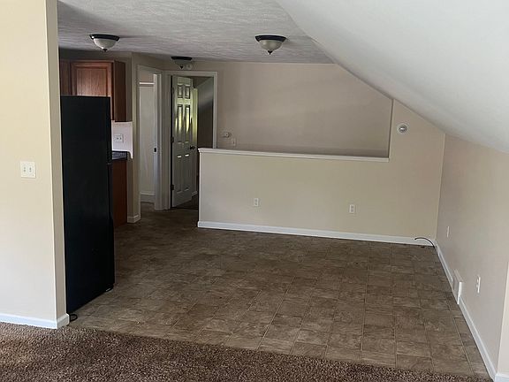 5th image of 87 1/2 Waterford St #B