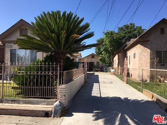 5th image of 2918 Baldwin St