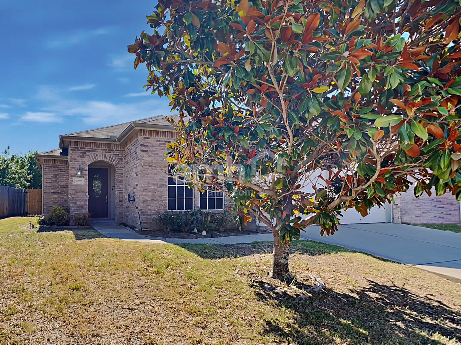 3 bed, 2.0 bath, 1504 sqft, $2,180 — Photo 1