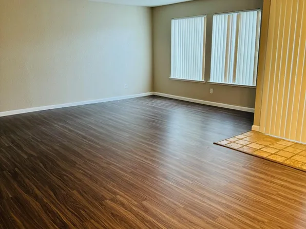 3925 Dale Rd APT B, Modesto, CA 95356