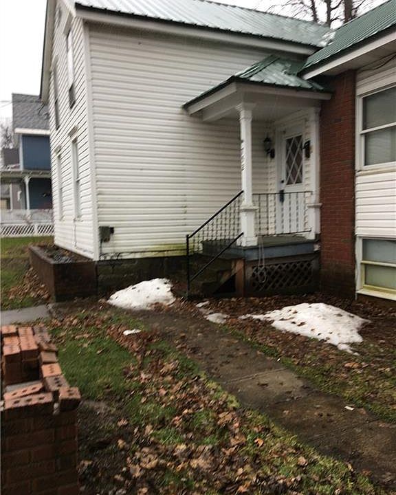 2nd image of 752 Gotham St