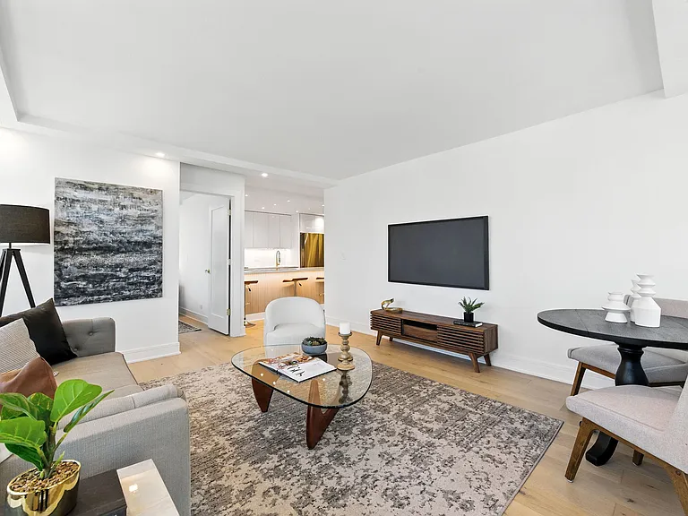 88 W Schiller St #608 — Photo 12