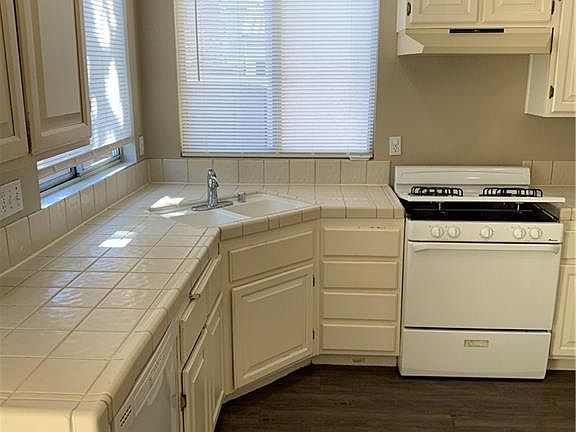 5th image of 6657 Golden Pond Cir