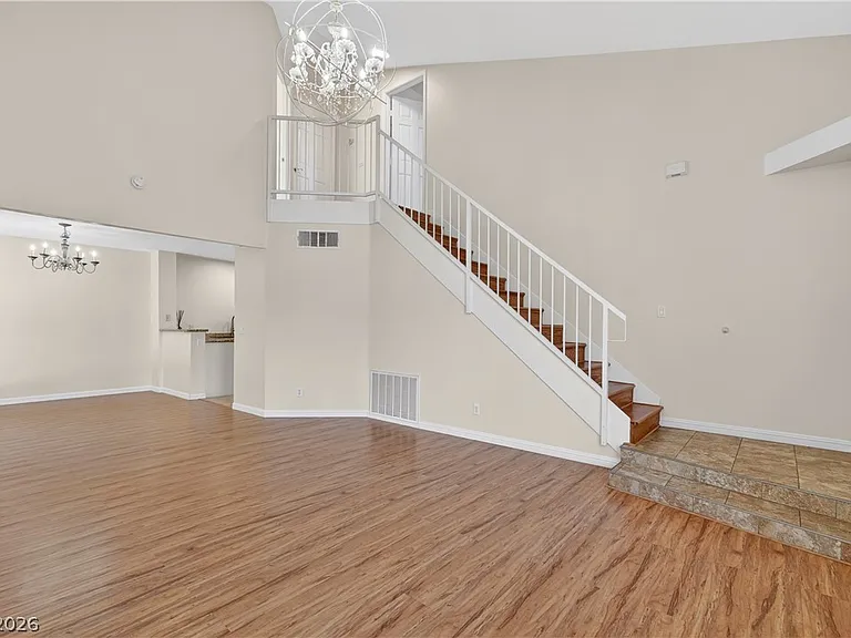 7926 Rosellen Ave — Photo 8