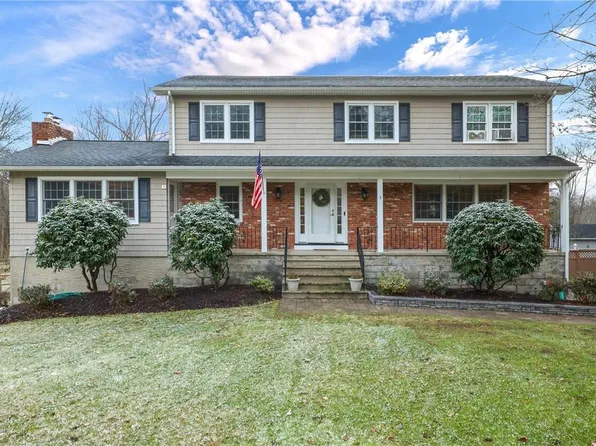 3 Little Bear Drive, Yorktown Heights, NY 10598