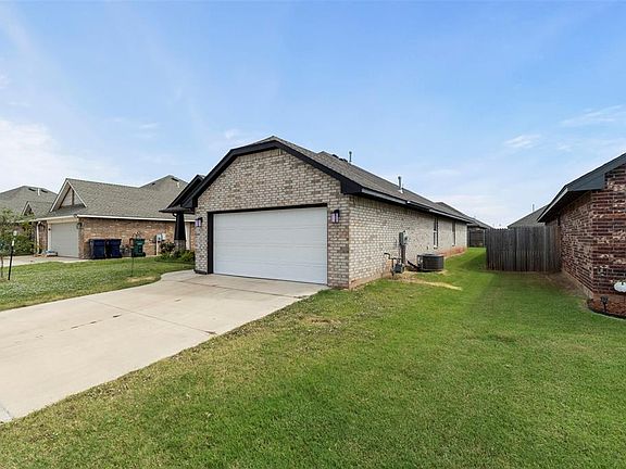 5th image of 4400 Wind Haven Dr