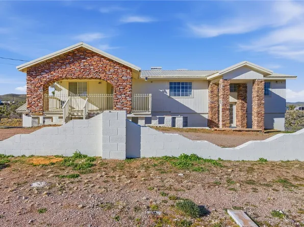 26151 N Rainbow Rd, Meadview, AZ 86444