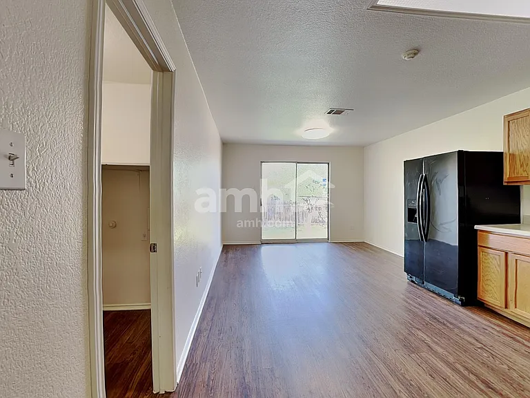 109 Mason Reed Cv — Photo 4