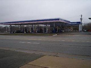 2nd image of 1910 E Roosevelt Rd