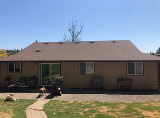 517 SE 15th St, Troutdale, OR 97060