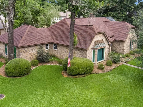 4334 Hill Forest Dr, Kingwood, TX 77345