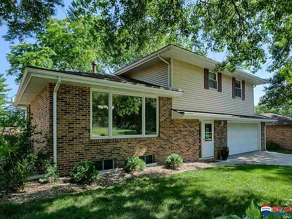 2nd image of 6310 Oakridge Dr