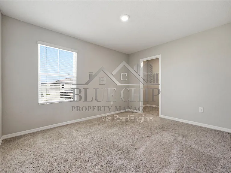 12937 Camarillo Pl — Photo 29