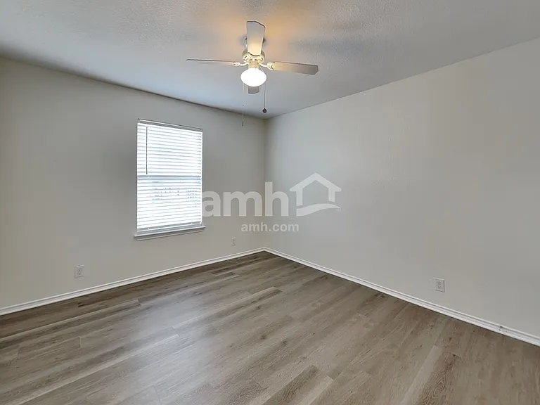 455 Dolly Dr — Photo 15