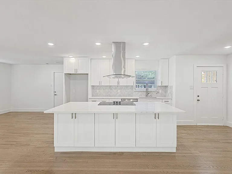 6912 Clemson Dr — Photo 13