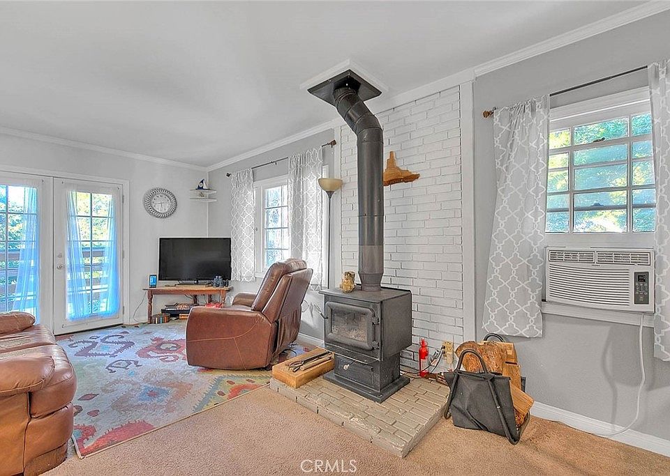 1st image of 680 Buckingham Sq