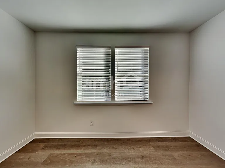 1039 Highland Walk — Photo 6