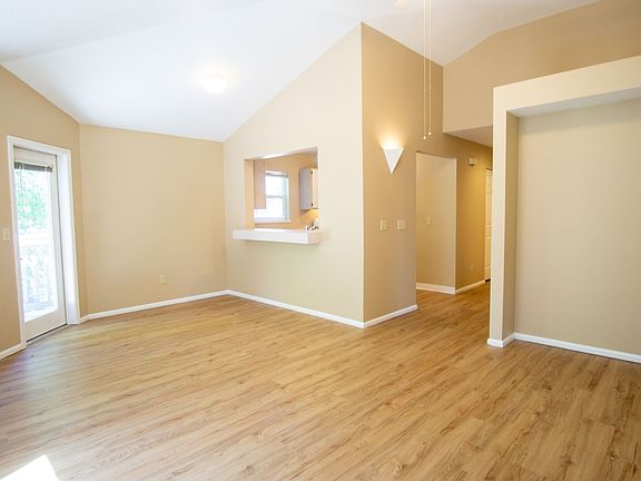 2nd image of 236 SW Meade St #4