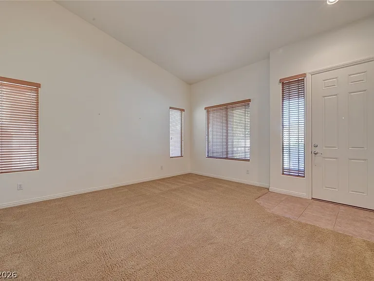 5921 Altissimo St — Photo 15