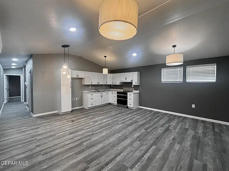 8335 Roseway Dr #2 — Photo 3