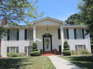 560 Tamworth Dr, Danville, VA 24540