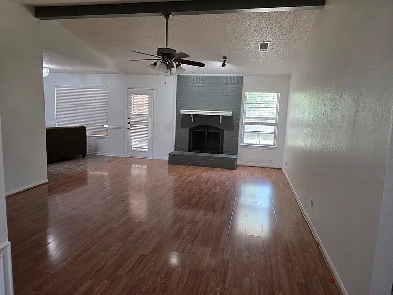 1609 Big Bend Dr — Photo 8