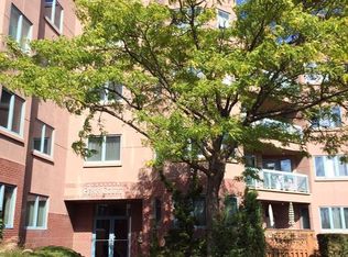 405 Penn Ct, Edgewater, NJ 07020