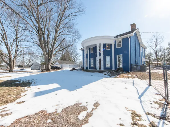 4042 E Clover St, Columbus, IN 47203