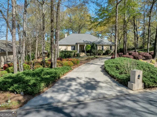 105 Fairways Dr, Warner Robins, GA 31088