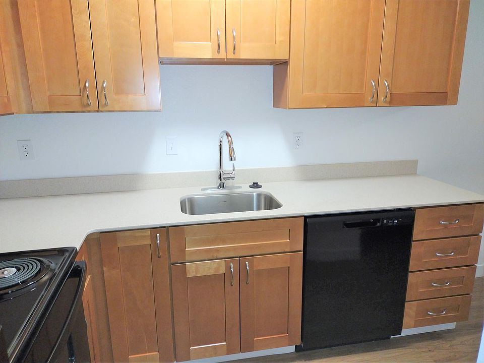 1st image of 9900 SW North Dakota St #28