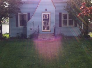 145 S Main St, Hoyleton, IL 62803