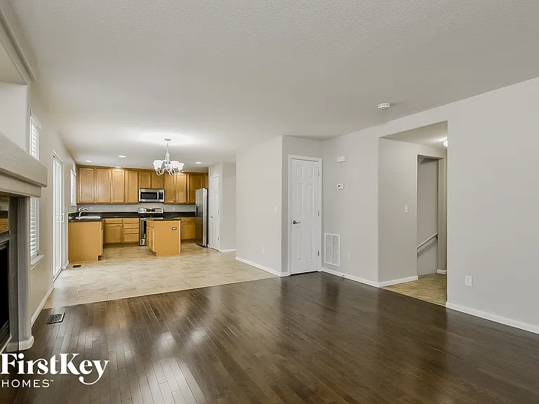 8308 Brook Valley Dr — Photo 4