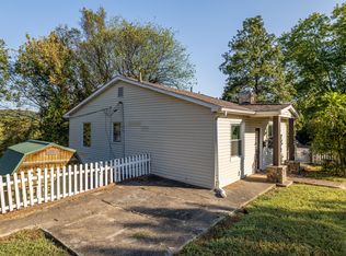 401 E 3rd Ave, Lenoir City, TN 37771