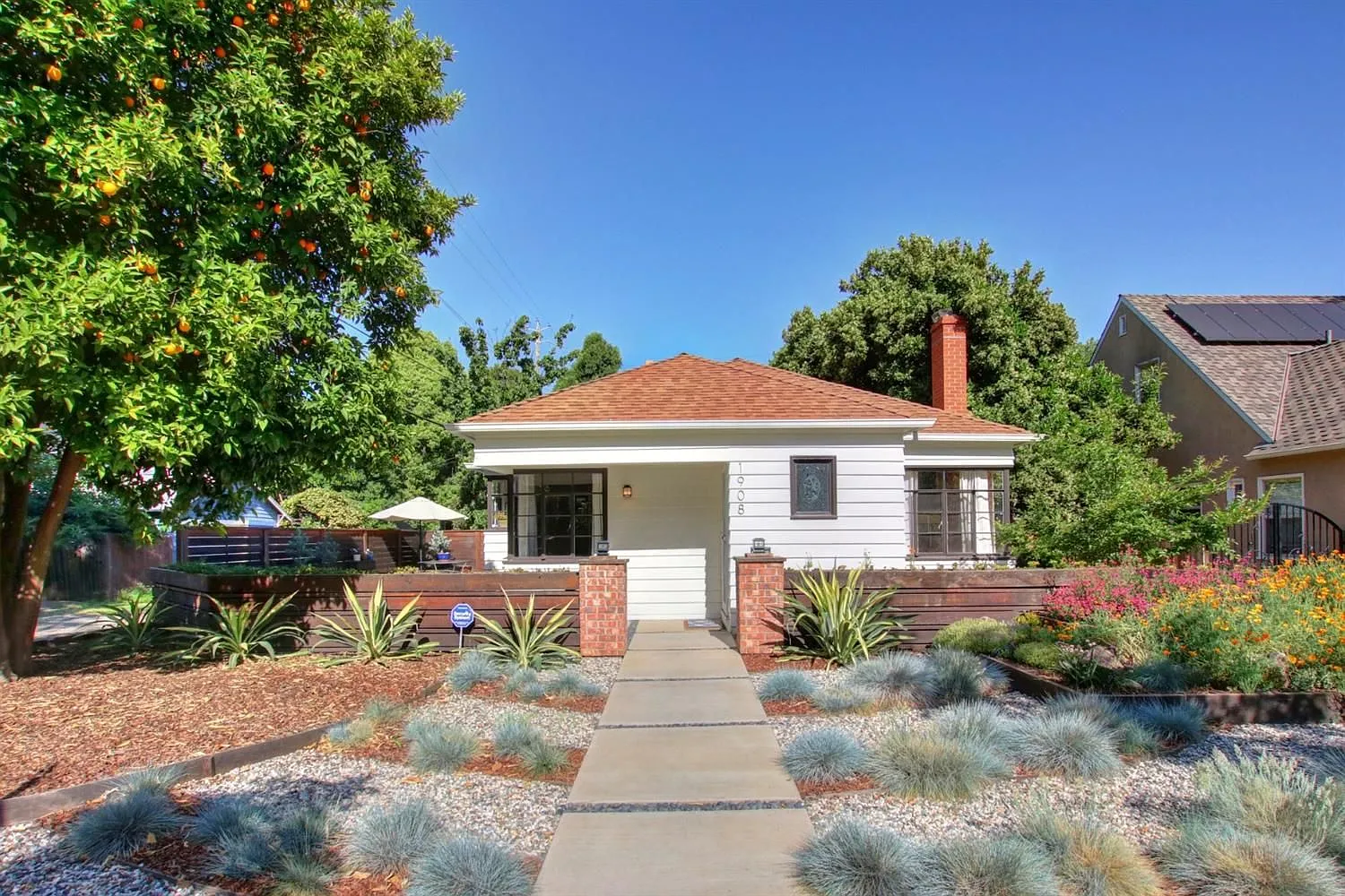 1908 43rd St photo 1