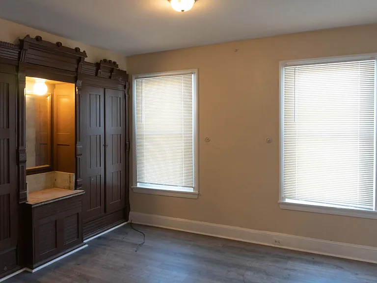 1510 W Dauphin St — Photo 3