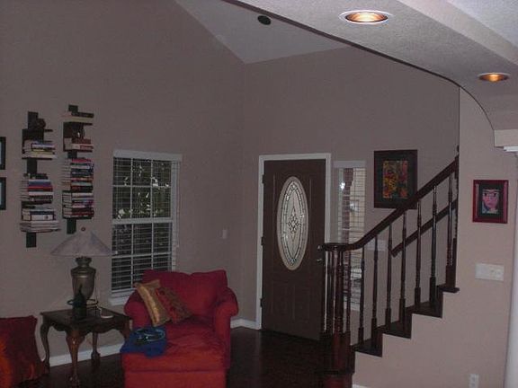 4th image of 4032 Eastwood Village Ln