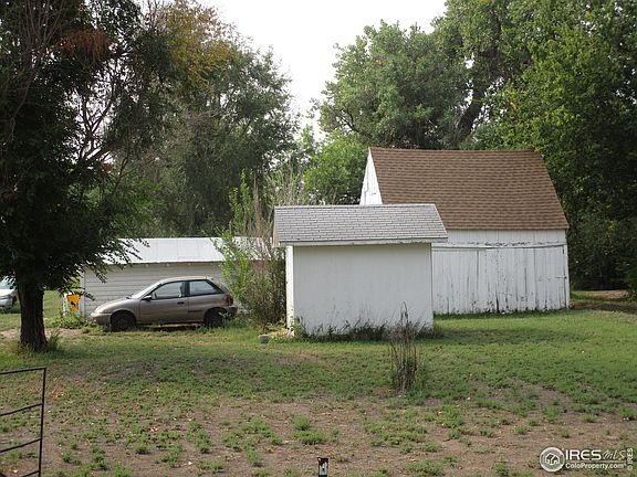 3rd image of 726 Dessa St