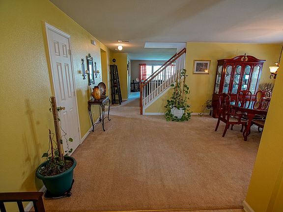 3rd image of 6067 Shamrock Green Dr