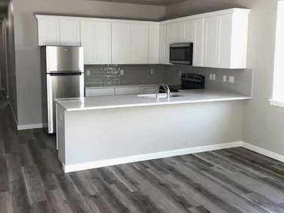 5th image of 2325 & 2327 Herbert St
