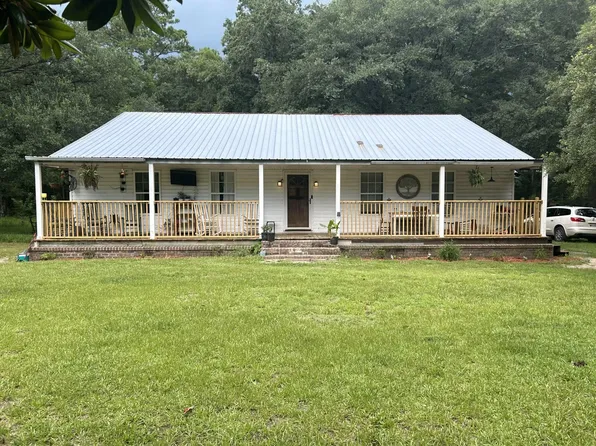 425 Tannenbaum Rd, Ravenel, SC 29470