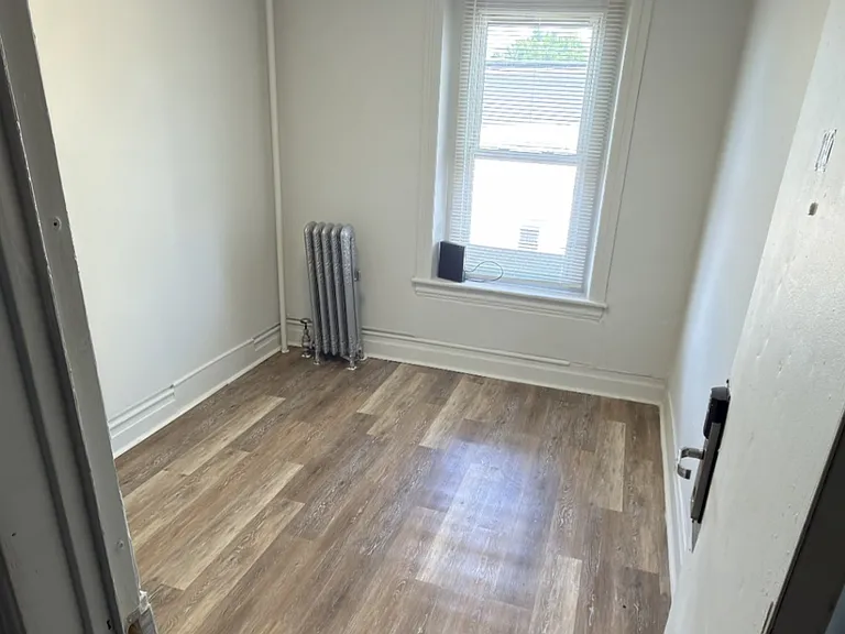 1329 W Chew St — Photo 5